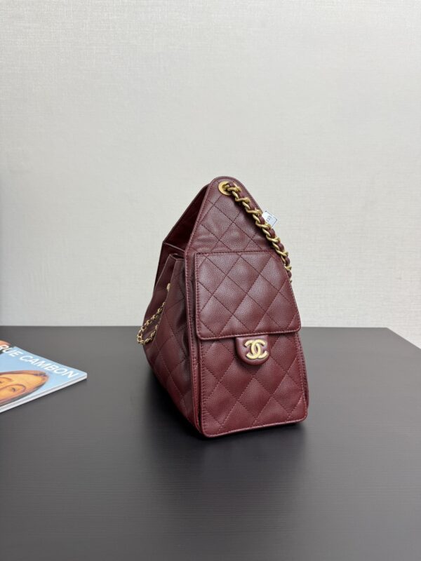 25 Advanced Handicraftshop Series   CHANEL 25 small handbag