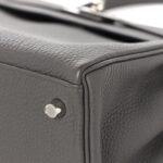 Togo Kelly Retourne 28 Etain