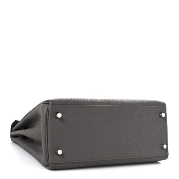 Togo Kelly Retourne 28 Etain